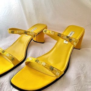 yellow vintage ann marino heels